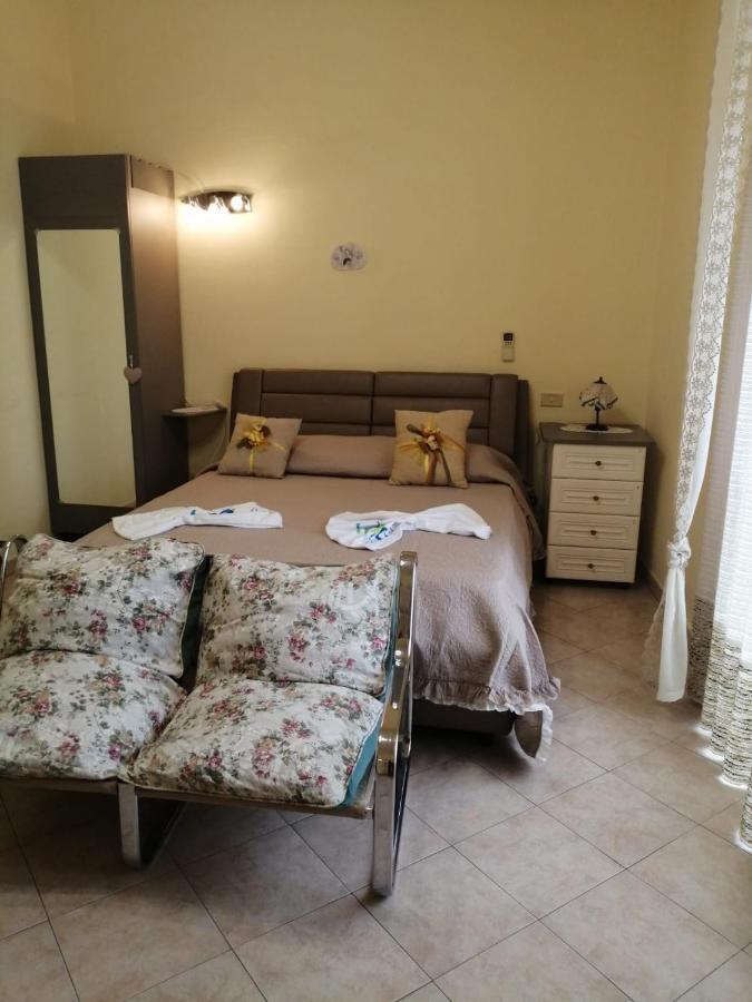 Fmr Oplonti Plinio Beb Apartman Torre Annunziata Kültér fotó
